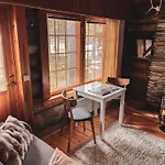 Apartmán Pikkukelo - Doorstep Bus - Sauna - Traditional Log