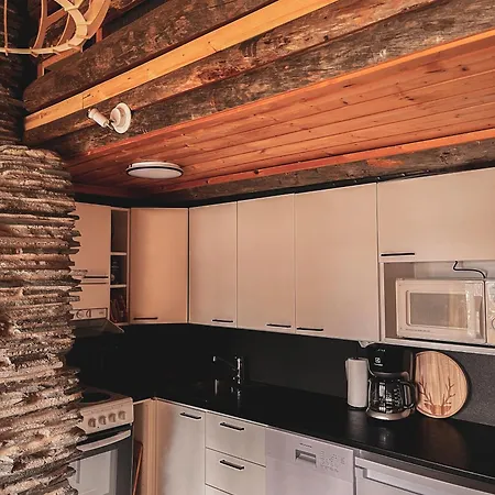 Pikkukelo - Doorstep Bus - Sauna - Traditional Log Appartement Levi