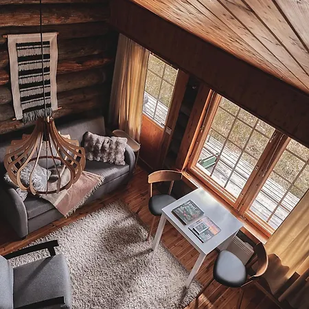 Pikkukelo - Doorstep Bus - Sauna - Traditional Log