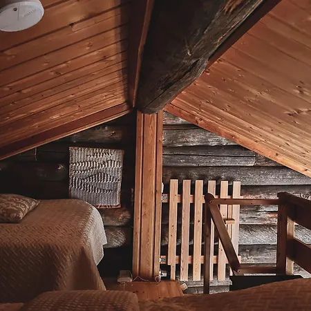 Apartment Pikkukelo - Doorstep Bus - Sauna - Traditional Log Levi