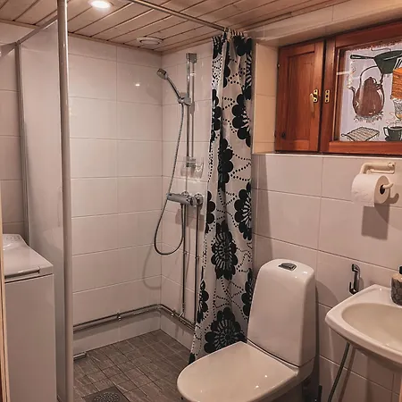 Pikkukelo - Doorstep Bus - Sauna - Traditional Log * Levi