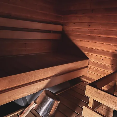 Huoneisto Pikkukelo - Doorstep Bus - Sauna - Traditional Log Levi